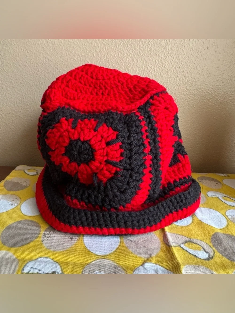 Vintage look crocheted grandma square hat